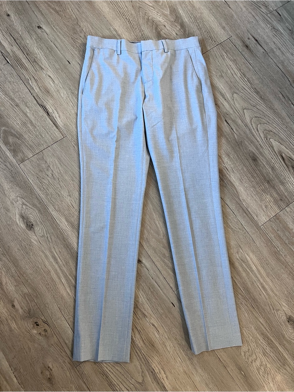 RW&CO. Light Gray/Blue Two-Piece Men's Suit - Tailored Blazer & Trousers - Picture 3 of 16
